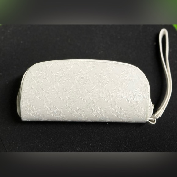 Handbags - Oakley Elegant Logo White sunglasses case